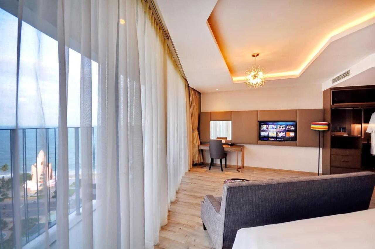 Panorama Central Nha Trang- Vietnam'S Highest Infinitive Rooftop Pool ภายนอก รูปภาพ